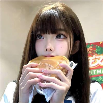 小鬼头上的女人